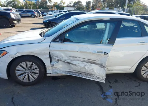 2019 Volkswagen Jetta 1.4T R-Line/1.4T S/1.4T Se from USA, damaged, VIN 3VWC57BU7KM074536